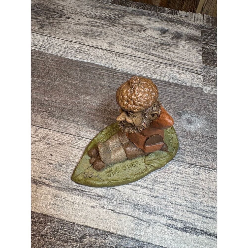 Tom Clark August Gnome Figurine Cairn Studio Signed Leaf Base